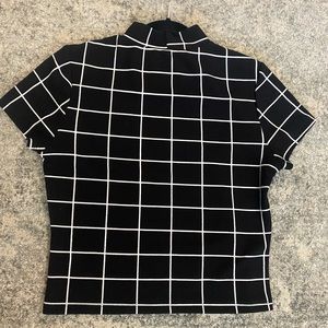 Grid Top | Cropped